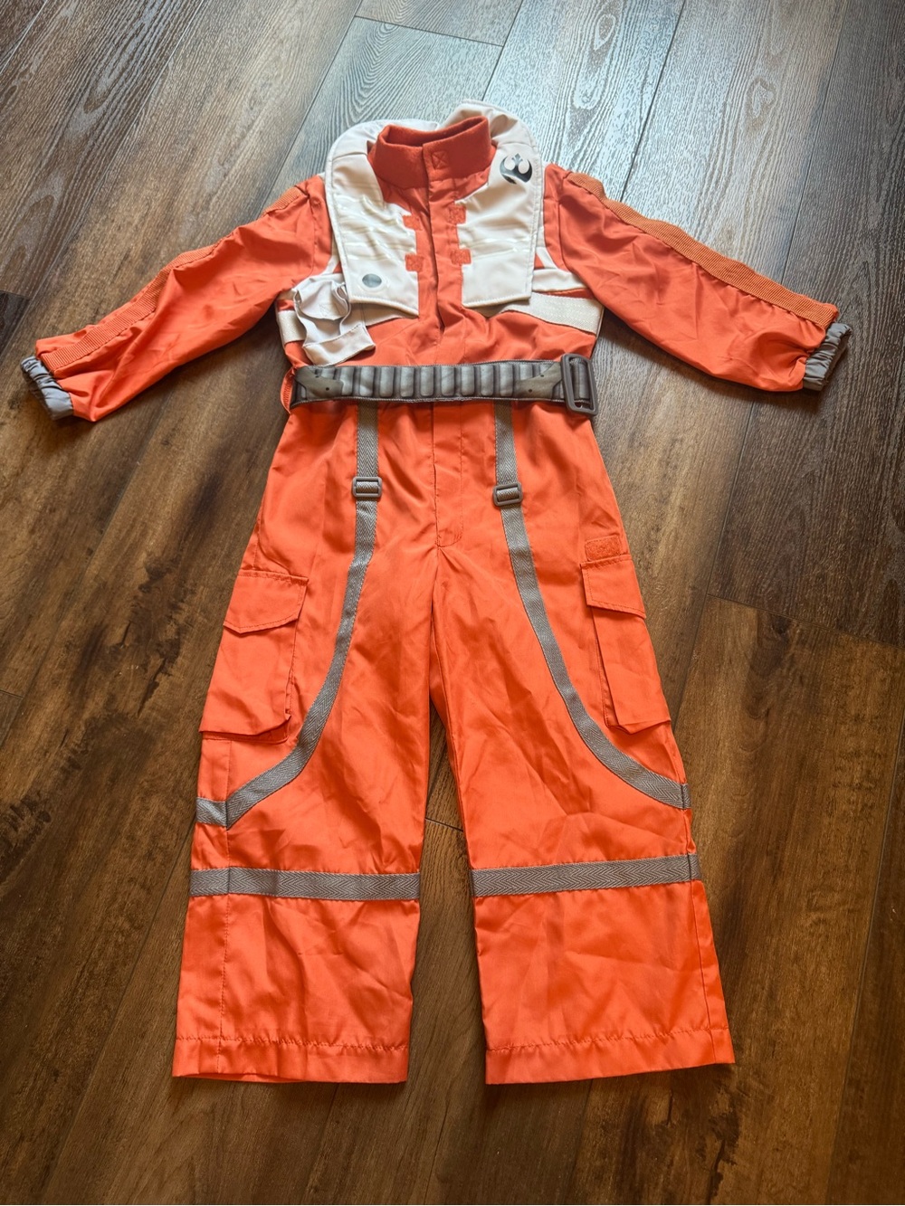The Disney Store Star Wars The Last Jedi Poe Dameron costume kids size 4